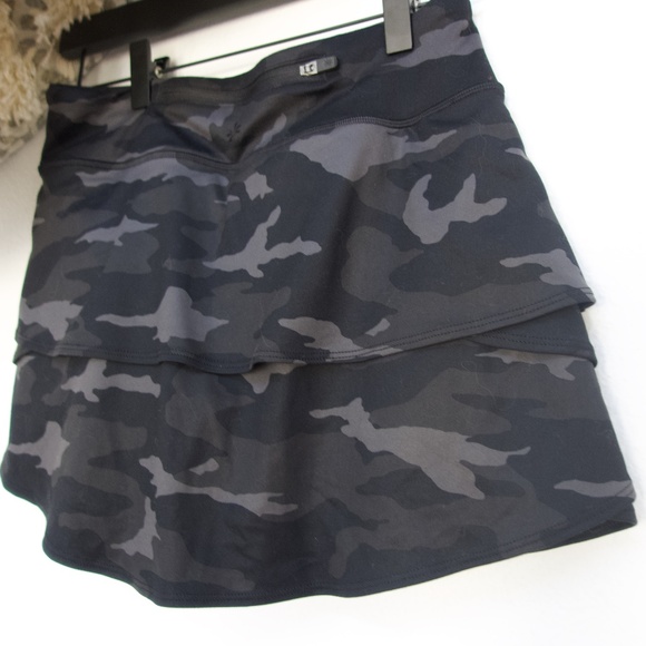 Athleta Girl Camo Lux Swing Skort XL/14 - Picture 3 of 3
